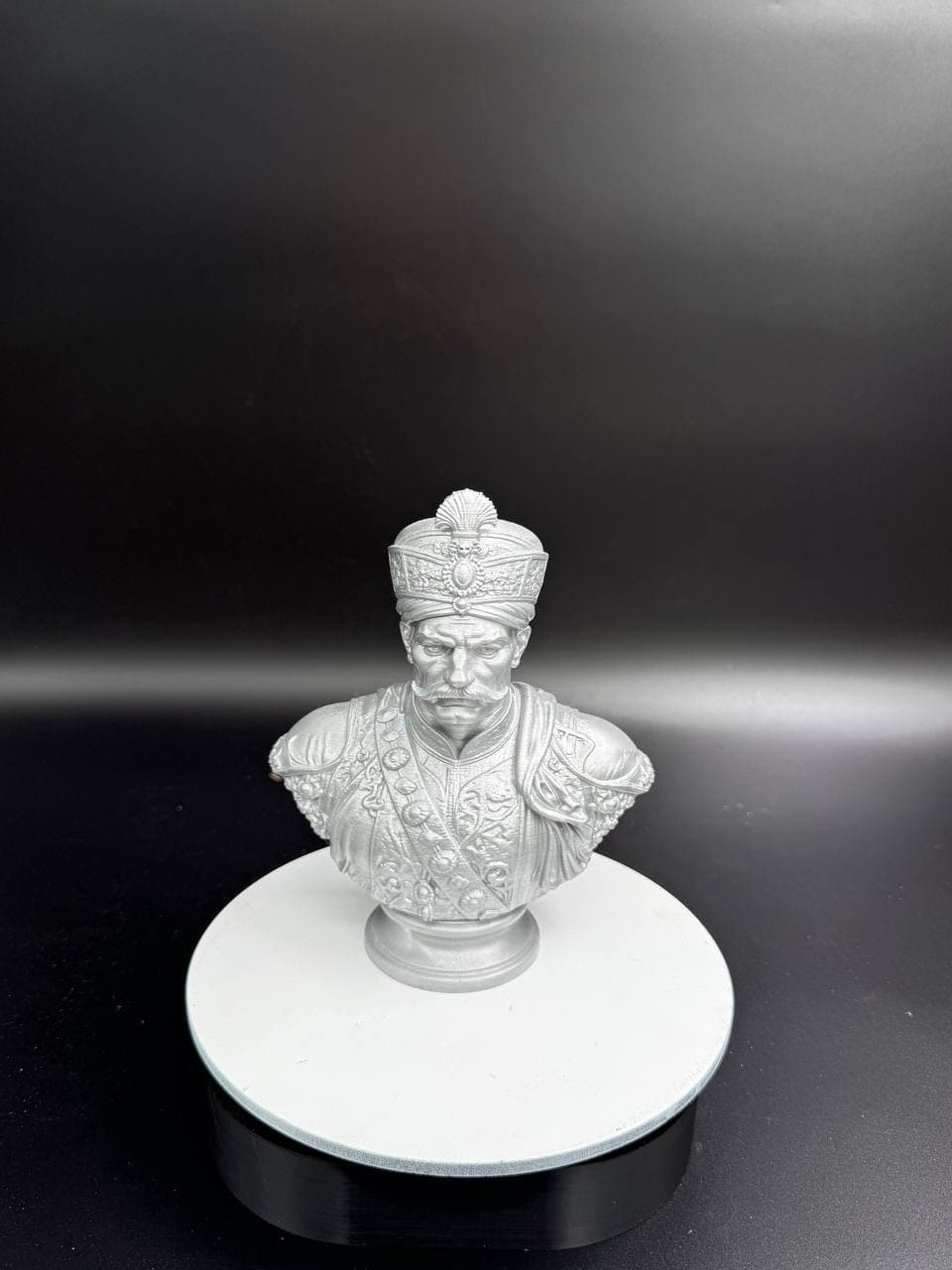 سردیس نادر شاه افشار